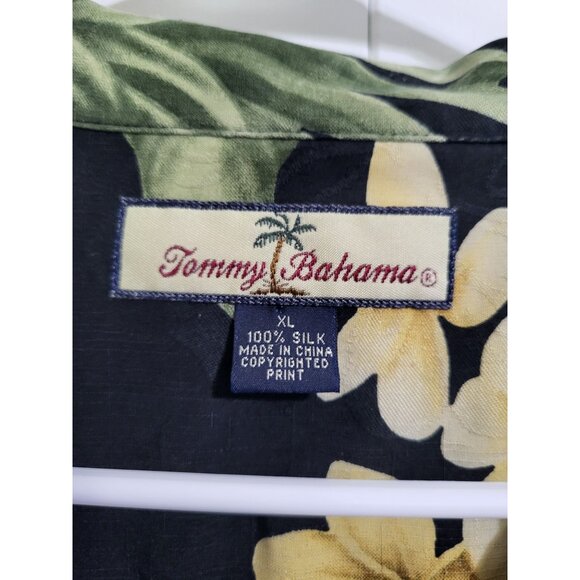 Tommy Bahama Men's XL Silk Floral Hawaiian Shirt Pineapples Tropical Resort - Picture 2 of 6